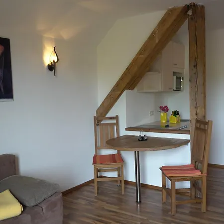 Am Πανσιόν 3*